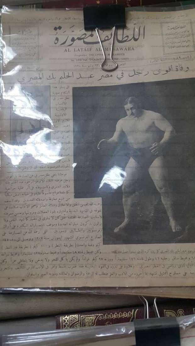 بالفيديو| مجلات من قرن فات.. كنز "عم حربي" في سور الأزبكية