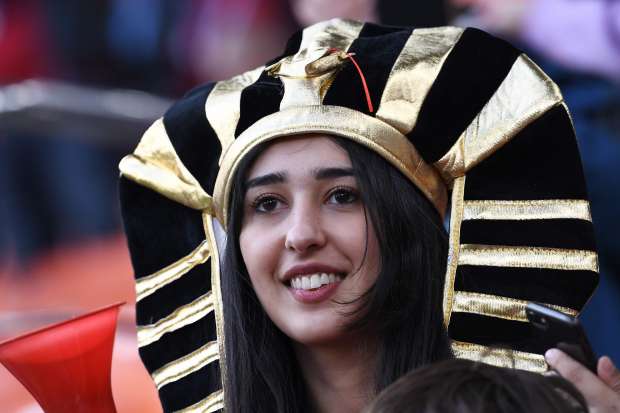 بالصور| أجواء "إكاتيريتبيرج أرينا" قبل انطلاق مبارة مصر والأوروجواي