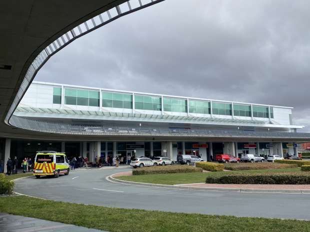 إطلاق نار في مطار العاصمة الأسترالية «كانبيرا» دون وقوع إصابات (فيديو) -  أخبار العالم - الوطن