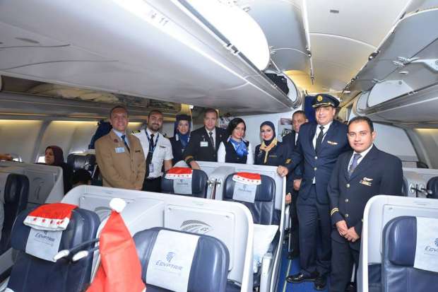 احتفالات مصرللطيران مع المسافرين اول أيام العام الجديد
