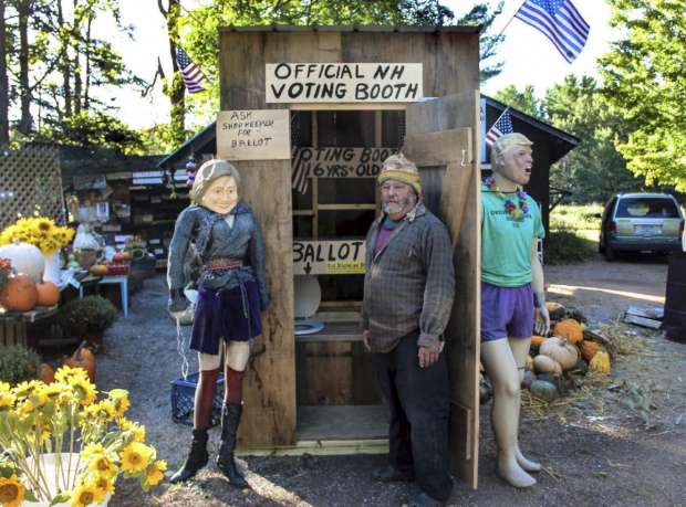 بالصور| في أمريكا فقط.. المراحيض تتحول مراكز اقتراع