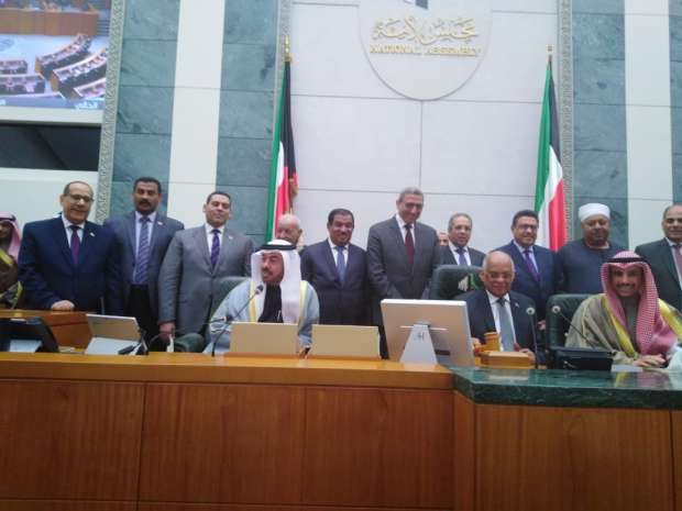 بالصور| رئيس «النواب» يلتقي مع رئيس مجلس الأمة الكويتي