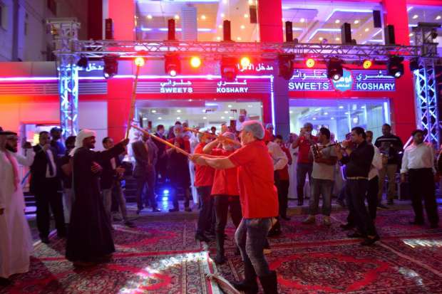 بالصور| "أبو طارق" يكشف كواليس افتتاح أكبر مطعم "كشري" في الشرق الأوسط