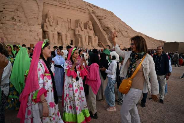 «قصور الثقافة» مهرجان أسوان مع تعامد الشمس على معبد أبو سمبل قدم صورة مشرفة - التقرير