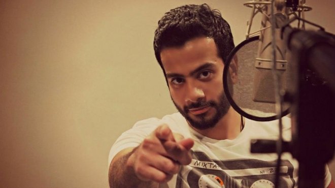 إسلام حسين ينتهي من تسجيل أغنيته الأولى 