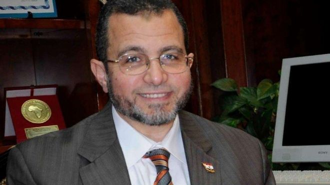 وزير الري يكلف وفداً من الخبراء بحل أزمة العطش في مطروح