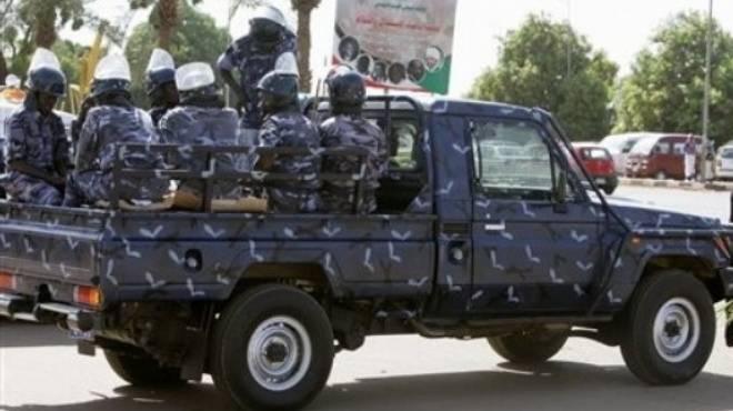  الشرطة السودانية تطلق الغاز المسيل للدموع لتفريق اشتباكات طلابية