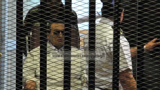 القوى السياسية بدمياط تؤيد وضع مبارك تحت الإقامة الجبرية