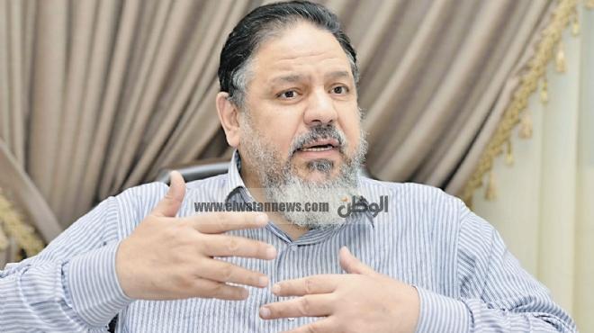 منتصر الزيات يغادر القاهرة إلى السعودية لأداء مناسك العمرة