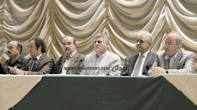 حملة «تمرد» تصل «الشورى»: نواب المعارضة يبحثون سبل سحب الثقة من «مرسى» الاثنين