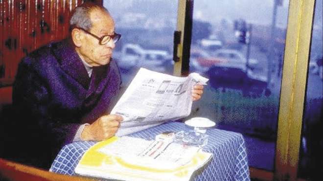 Нагиб махфуз. Naguib Mahfouz. Писатель нагиб Махфуз. Naguib Mahfouz Википедия. Нагиб Махфуз фото.