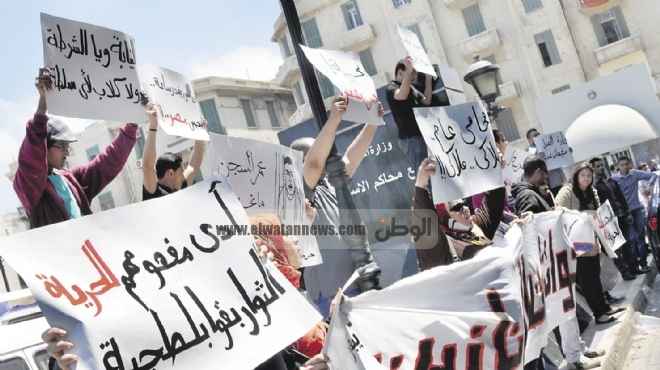 الاحتجاجات تضرب 6 محافظات.. ومسيرة لسائقى التاكسى ترفع شعار «مدد يا مرسى»