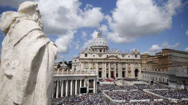  اعتقال رجل دين في الفاتيكان بتهمة تسهيل تهريب أموال من سويسرا إلى إيطاليا 