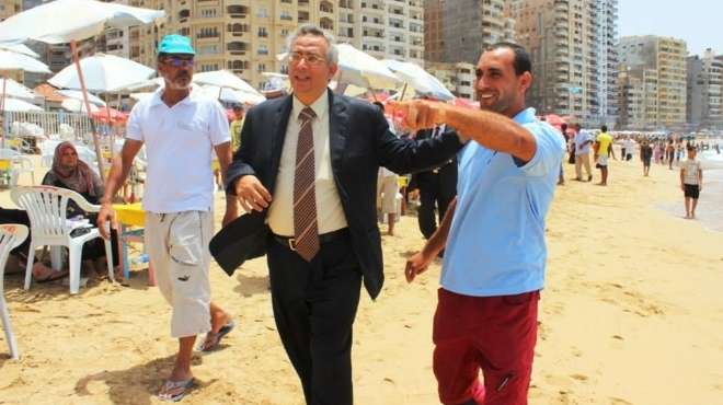  البرنس: 17 جنيه تكلفة قضاء أسرة من 5 أفراد يوم على شواطئ الإسكندرية 