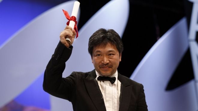 بالصور| الياباني هيركوزو كورإيدا يفوز بجائزة لجنة التحكيم عن فيلم 