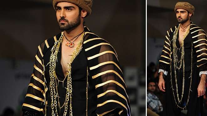  بالصور| الألوان الفاتحة والزاهية في أول يوم لأسبوع الأزياء الرجالية بباكستان 