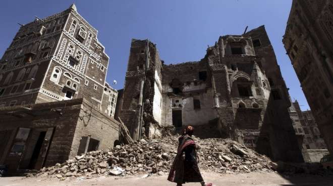 9 قتلى في اشتباكات بين جنود وعناصر قبليين في اليمن