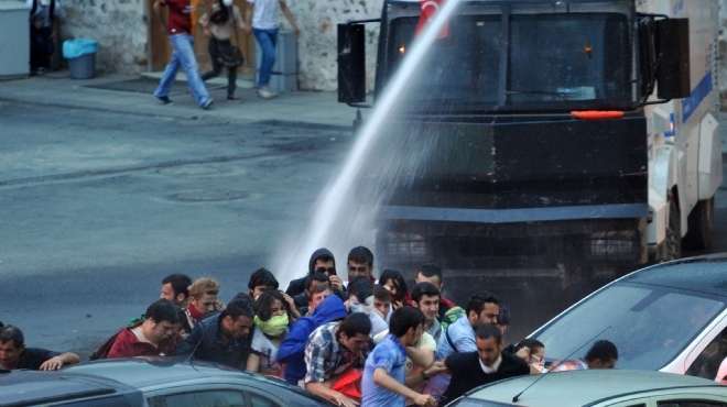  اتحاد الأطباء الأتراك: مقتل متظاهر دهساً بسيارة في إسطنبول أمس 