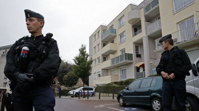 توقيف ثلاثة أشخاص يشتبه فى انتمائهم لخلية إسلامية بجنوب فرنسا
