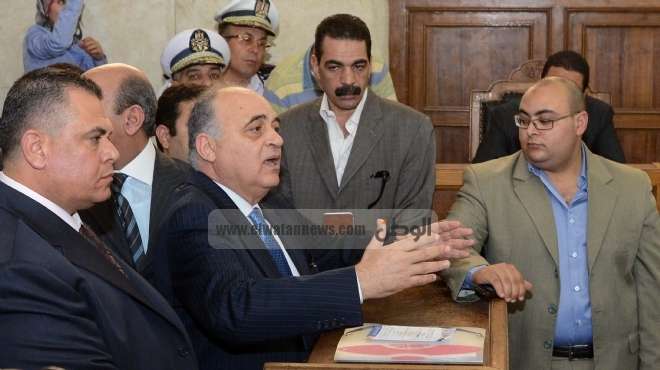 وزير الداخلية الأسبق في شهادته أمام المحكمة: مقتحمو 