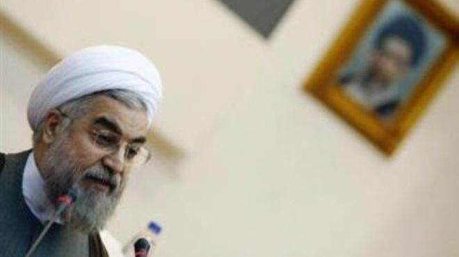 الرئيس الإيراني يهاجم المستفيدين من العقوبات الدولية