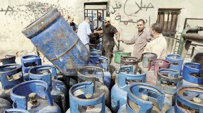  تصاعد أزمة أسطوانات الغاز في الوادي الجديد.. ومسؤول في 