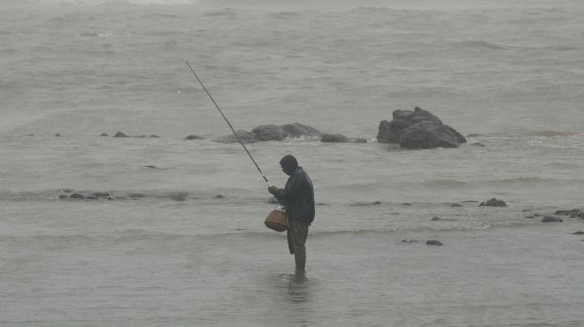الأمطار والسيول في مطروح تحدث شللا تاما في حركة الصيد