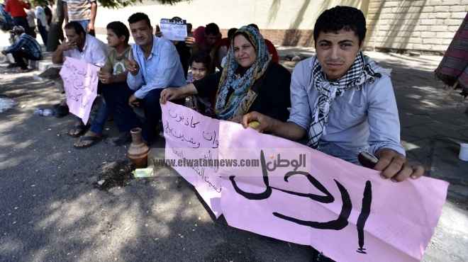 نشطاء بالسويس يقررون الاعتصام أمام المحافظة للمطالبة برحيل القيادات الإخوانية