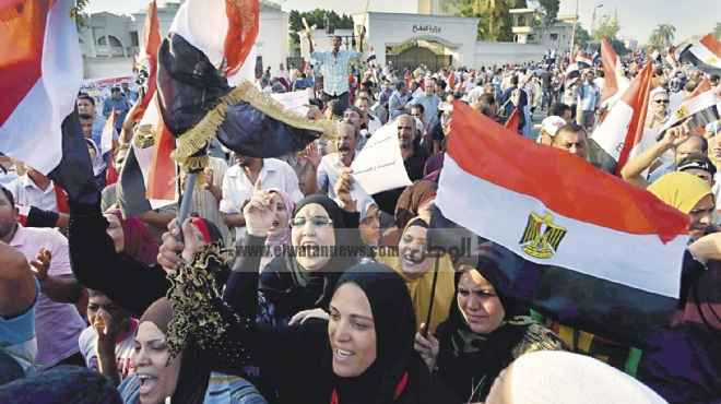 24 امرأة تتعرض للإرهاب الجنسى فى «عام مرسى»: النساء قادمات