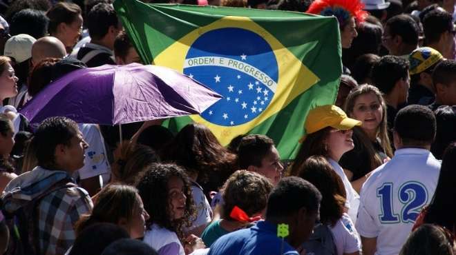  مدرسون برازيليون يتظاهرون للمطالبة بزيادة الرواتب