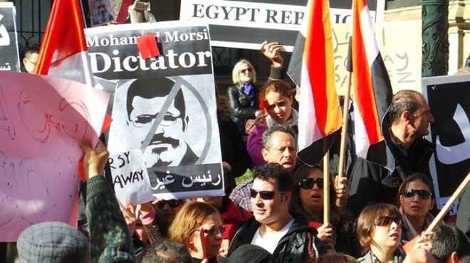 بالصور| آلاف المصريين في أستراليا يتظاهرون ضد 