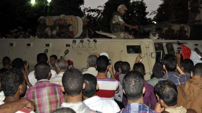 قوات الجيش تنتشر بالقليوبية.. والفرحة تعم أهالي المحافظة بعد سقوط نظام الإخوان