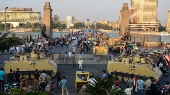 قائد المنطقة العسكرية المركزية يتفقد عناصر التأمين بالقاهرة