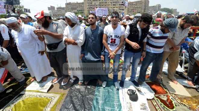  عقد قران 2 من المعتصمين داخل اعتصام رابعة العدوية 