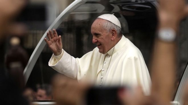 البابا فرنسيس يدعو للصلاة من أجل ضحايا غرق مهاجرين جنوب إيطاليا