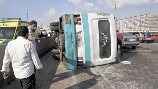  مصرع وإصابة 11 شخصا فى حادث إنقلاب سيارة نقل بالمنوفية