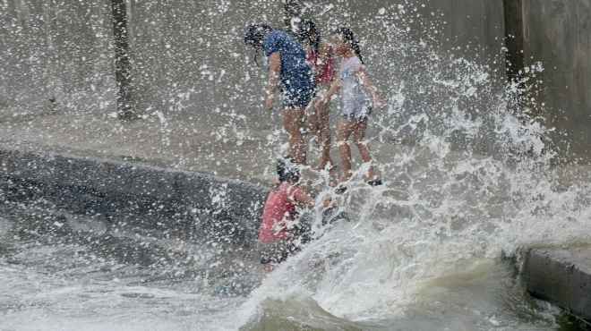  75 مفقودا إثر غرق ثلاث سفن نتيجة إعصار في بحر الصين الجنوبي 