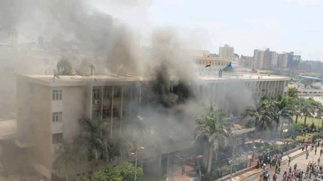 تجديد حبس قيادات إخوانية متهمين بالتحريض على العنف وحرق مبنى محافظة البحيرة