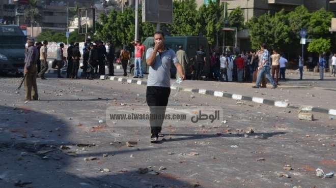  إطلاق النيران يتوقف أعلى عقار مستشفى السلام.. ويبدأ في أول شارع البطل أحمد عبد العزيز 
