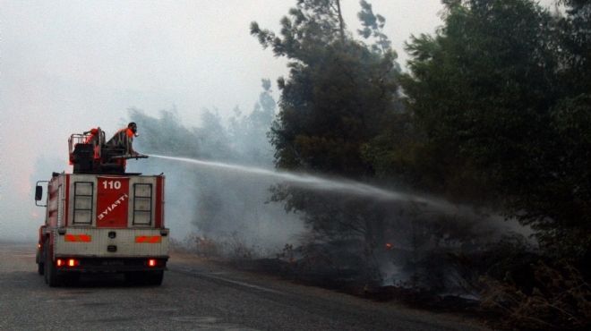 البرازيل: رجال إطفاء يخمدون حريقا في مخازن وقود