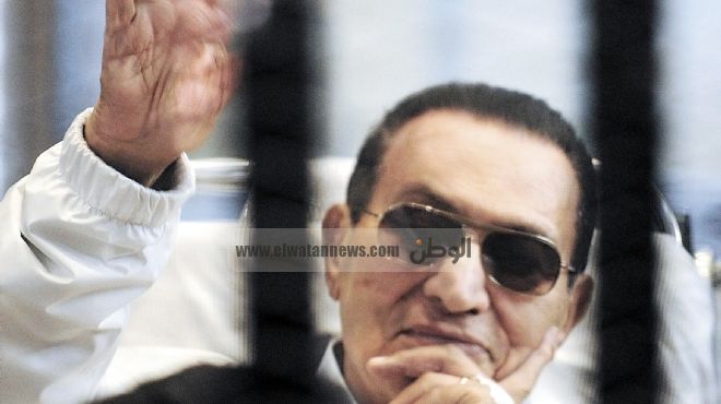 حملة بلاغات جماعية ضد «مبارك» تنطلق من أمام دار القضاء