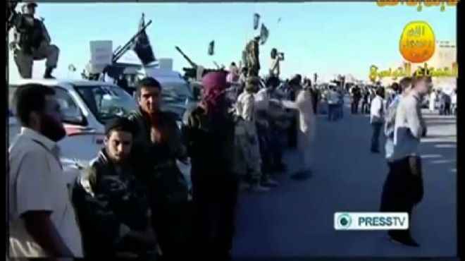  الجماعات الجهادية المسلحة تهدد وتناور الجيش على الحدود المصرية 