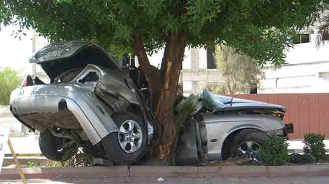 إصابة 6 أشخاص في تصادم سيارتين بطريق سوهاج الصحراوي الغربي