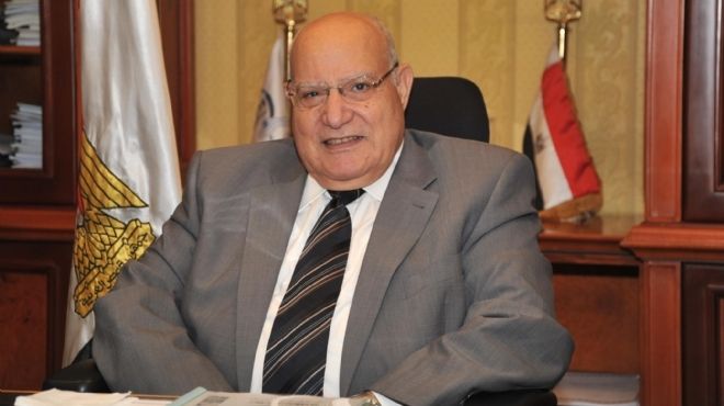 وزير النقل: الدولة وضعت برنامجا لتطوير مزلقانات السكك الحديد في مصر