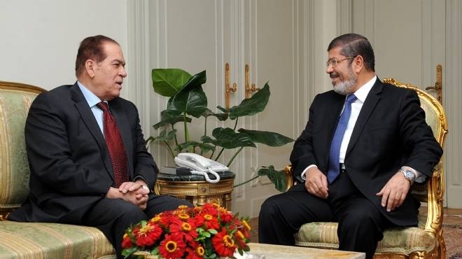 «مرسى» يلجأ لـ«الجنزورى» لإنقاذ حكومة «قنديل».. وإبعاد 10 وزراء