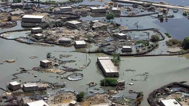 فيضانات تودي بحياة 79 شخصا وتشرد مليونين في الهند 