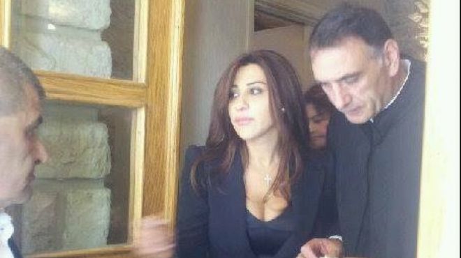  نجوى كرم تطالب الحكومة اللبنانية بإعلان الحداد لوفاة وديع الصافي 