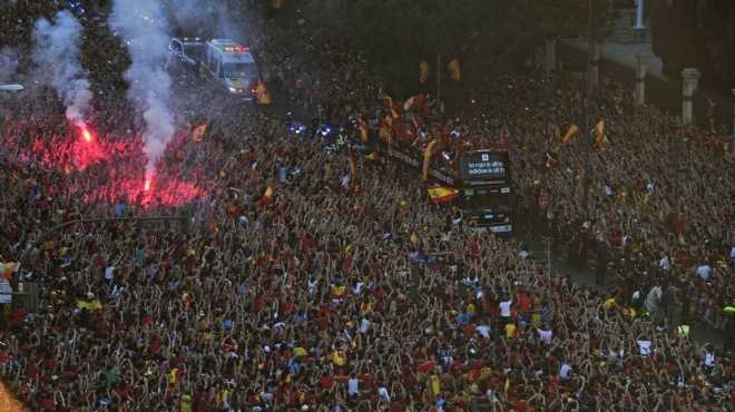 احتجاجات في إسبانيا على الاستفتاء الرمزي لاستقلال كتالونيا
