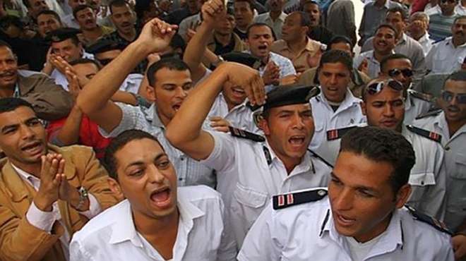  أمناء وأفراد الشرطة بمركز قلين في كفر الشيخ يواصلون إغلاق القسم اعتراضًا على نقل المأمور 