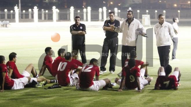 منتخب ربيع ياسين إلى الجزائر بتعادل مع أنجولا في مباراة العودة